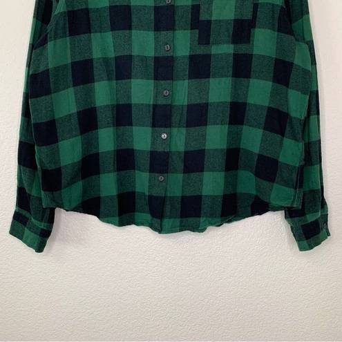 Disney  Women’s Size XL Green Plaid Flannel Winnie The Pooh Button Down