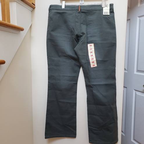 Lee NWT  Fade Green Bootcut Jean Size 15/16M Long See Description