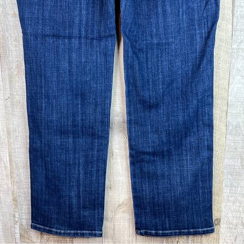 Lee  Size 12 Petite Relaxed Fit Straight Leg Midrise Dark Blue Jeans 5 Pockets