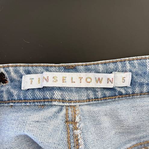 Tinseltown butterfly embroidered light wash straight leg mom jeans