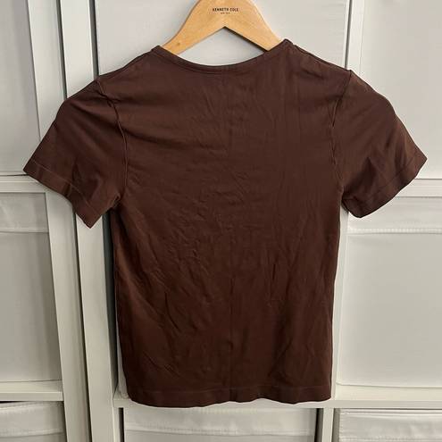 SKIMS  Soft Smoothing Seamless T-Shirt in Cocoa