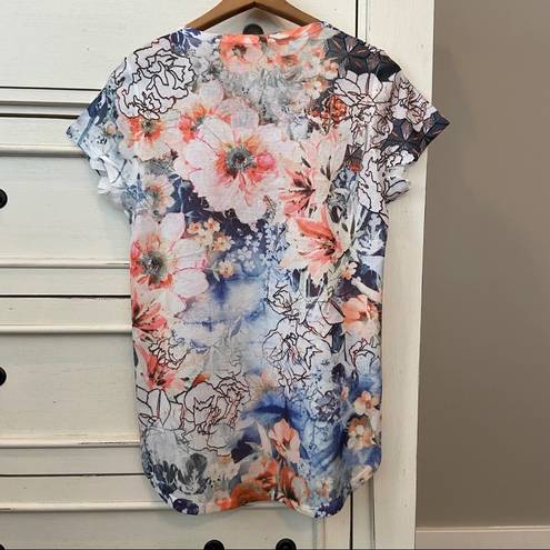 Live and let live   Floral Short Sleeve Top.  Size Medium. NWOT.