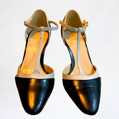 Loft Ann Taylor  T-Strap Pointed Toe black and beige Heels Size 7