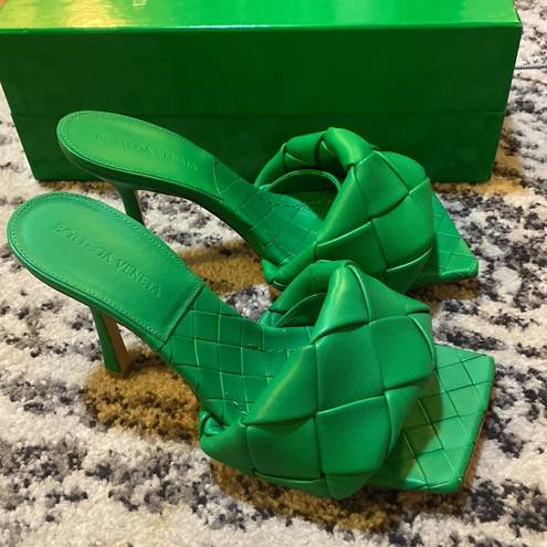 Bottega Veneta  Lido Slide Sandal size 38