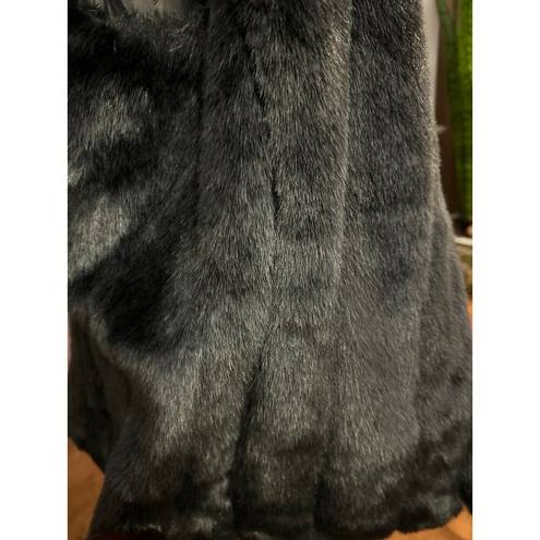 Banana Republic  Faux Fur vest in steel gray size large