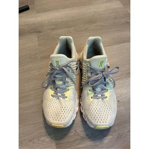 On Cloud  Gray Running Shoes Size 8.5