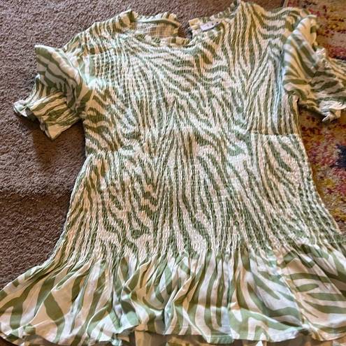 THML  small green and white blouse