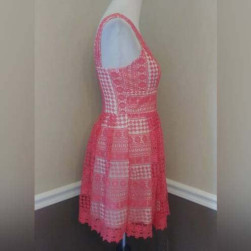 Soiéblu NEW  Coral Crochet Lace V-Neck Pleated A-Line Retro Modcloth Dress Small