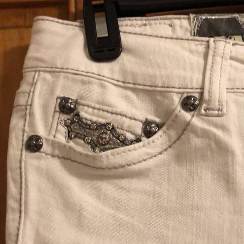 Bermuda NWT White Request Jean Blingy  Shorts Size 5/27