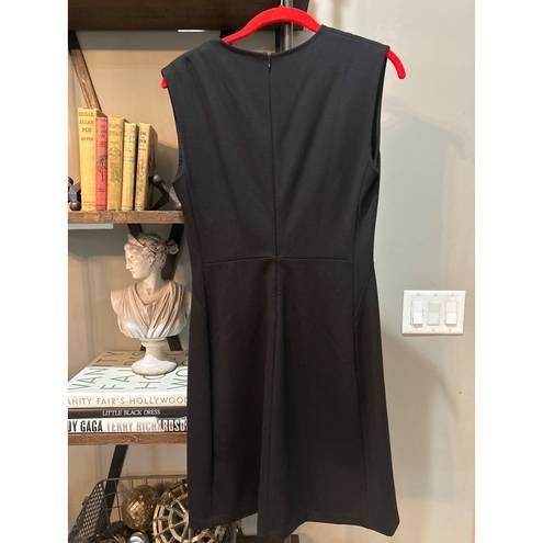 Everlane  The Sleeveless V-Neck Flare Dress Black Womens 4