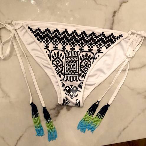 Rococo NWOT  Sand M Black White Bottoms Beaded swim