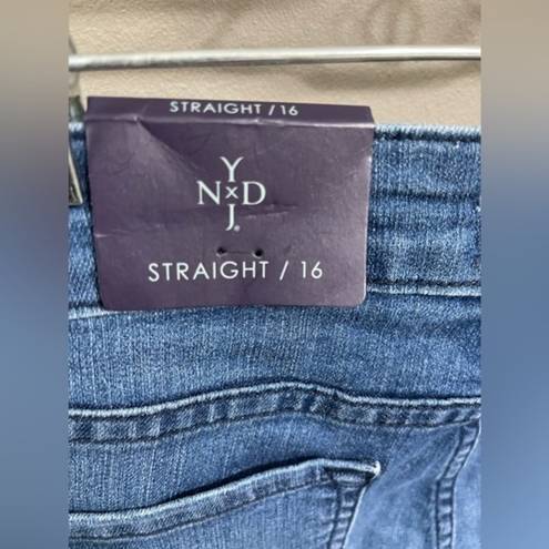 NYDJ  NWT Women’s Marilyn Straight Jeans. Size 16‎