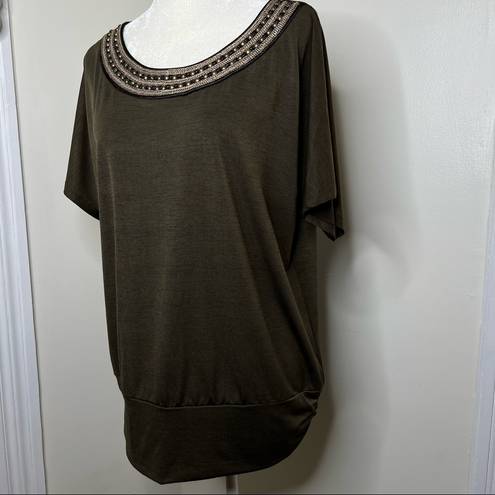 AB Studio Dressy Top | Embellished Neckline | Size Large | Short Sleeves