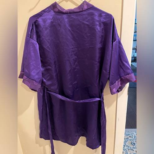 Petra Fashions Vintage  Size Large Violet Silky Night Robe with Tie Belt