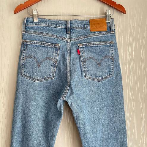 Levi’s Levi's Women's Wedgie Straight Jeans Size 28 Blue Distressed High Rise Cropped