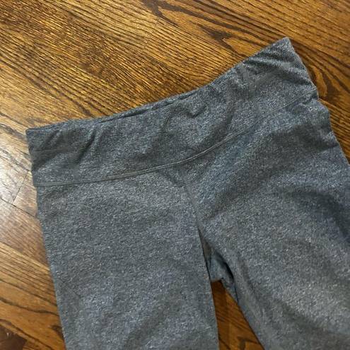 Athleta  Work It Out Capri Stretch Leggings Pants Womens Size Medium 152861