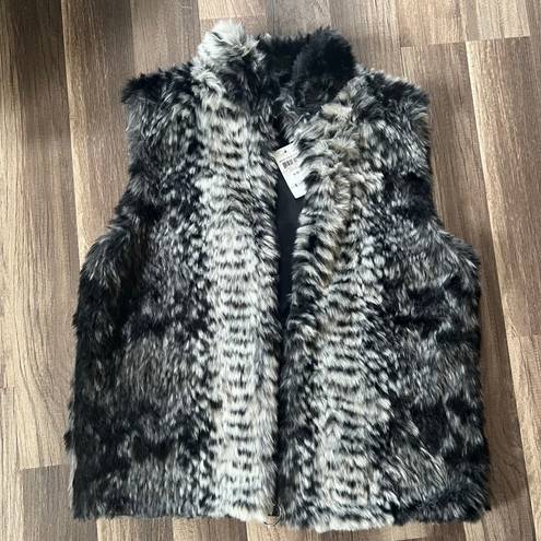 INC faux fur vest NWT size s/m