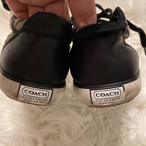 Coach  Snickers size 7B good condition preowned