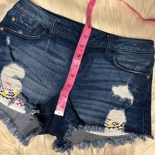 Harper  embroidery pocket distressed denim shorts sz 27