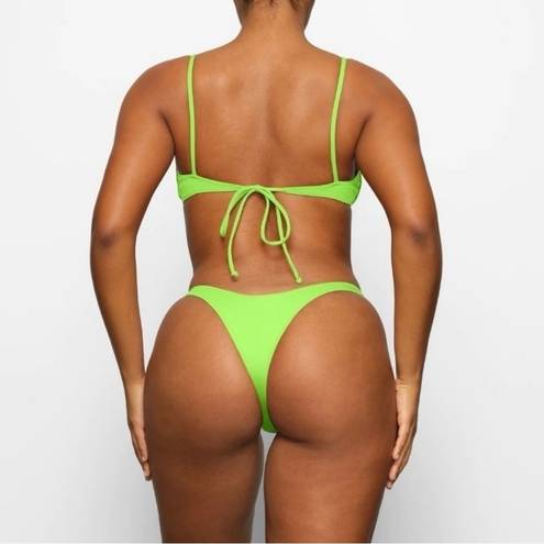 SKIMS  Micro Scoop Bikini Top Highlighter Green Size S