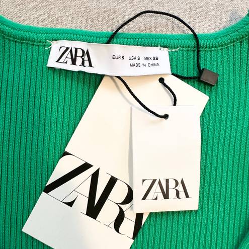 ZARA NWT  Ribbed Knit Button Cropped Cardigan in Green Size S