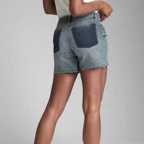 Gap  Mid Rise 5" Denim Shorts with Shadow Pockets