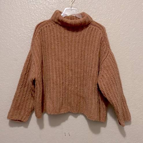 Free People  Fluffy Fox Chunky Wool Alpaca Blend
Turtleneck Sweater Papaya Sz XS