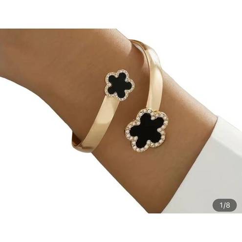 Twisted 18k Gold plated Lucky Flower Geometric  Cuff Bangle