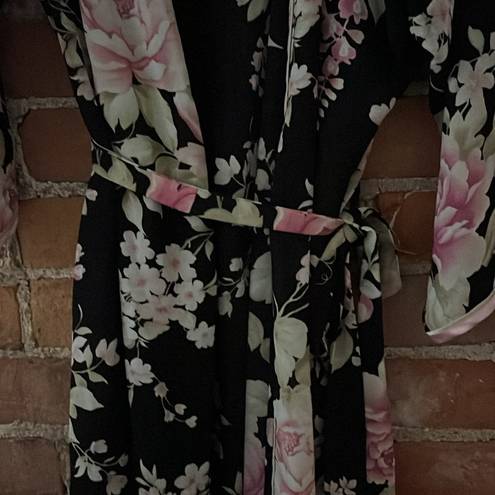 Oscar de la Renta VTG  Pink Label Black Large Format Floral Robe size S