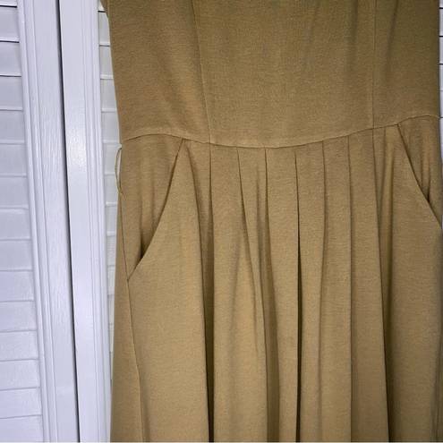 Etcetera  Pleated Dress With Pockets Cap Sleeves Tan Color Career Size 4