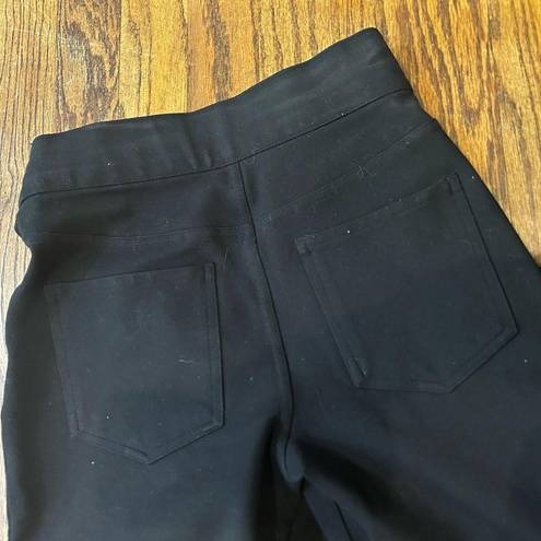 Spanx  Black Capri Black Pants Size XS Petite Cropped