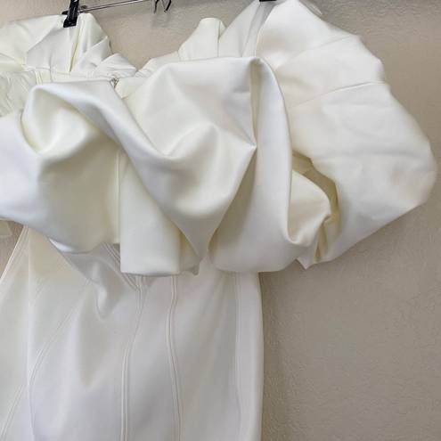 House Of CB  'Selena' Ivory Satin Ruffle Strapless Dress size medium NWOT