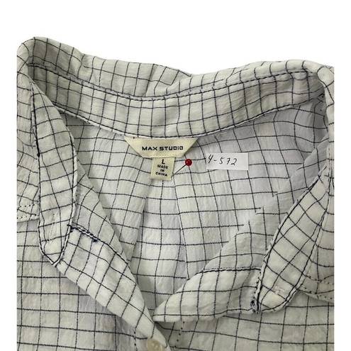 Max Studio  Women Size Large Button Up Shirt Soft Fabric Relaxed 4-572P