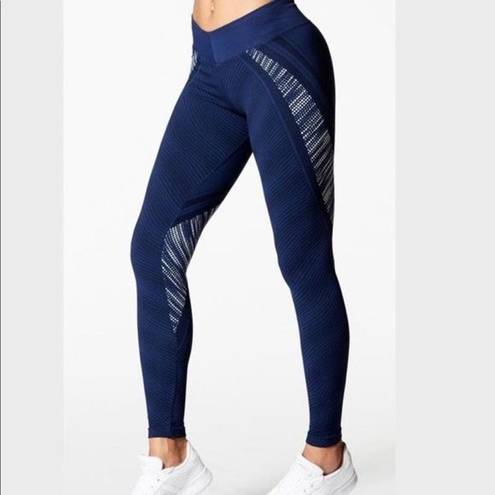 The Row Nux | In a Seamless Yoga Leggings | Small