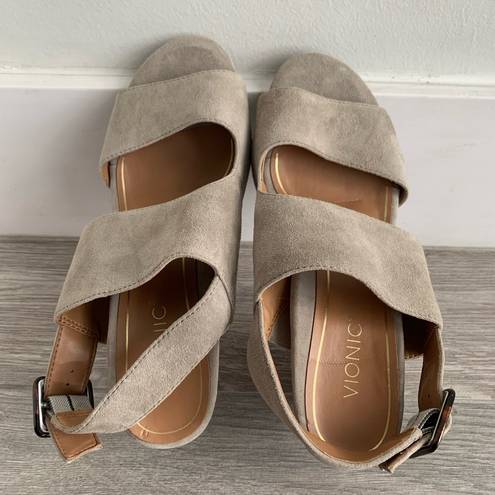 Vionic Taupe Bianca Women's Suede Sandals In 7M