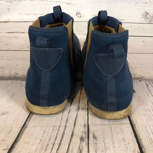 Teva  EMBER MID IN NAVY size 7