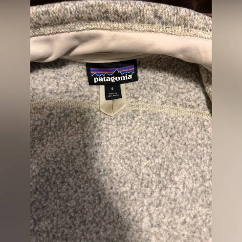 Patagonia  grey vest size small LIKE NEW CONDITION!