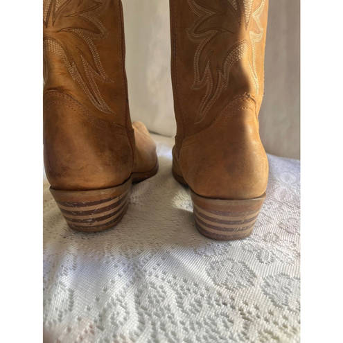 Durango Ladies  Western Cowboy Boots Size 8
Festival Rodeo