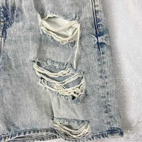 Willow + Root  Size M The Dad Short Light Acid Washed Distressed High Rise Baggy