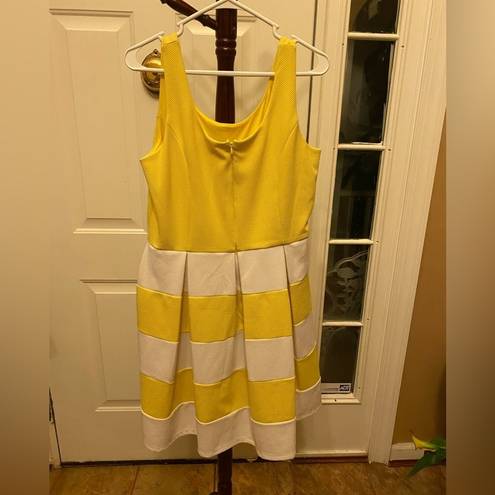 Tiana B  SUNNY YELLOW AND WHITE STRIPED DRESS SIZE 14