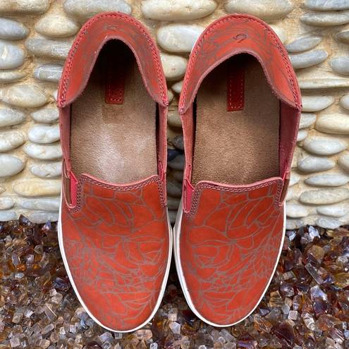 Olukai  Pehuea Lau Paprika Leather Lei Drop in Heel Easy On/Off Slip On 6.5 EUC!