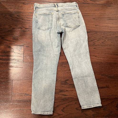 Gap  Women’s Light Wash High Rise Girlfriend Ankle Jeans Size 27