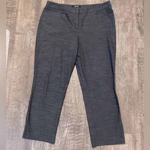 Apt. 9  Modern Fit Women’s Crop Pant Size 8 Stretch Casual Slacks Office Career