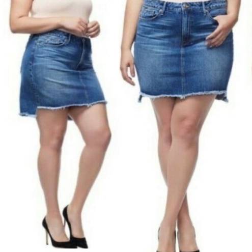 Good American  The Stagger Denim Mini Skirt Sz 22 Blue172