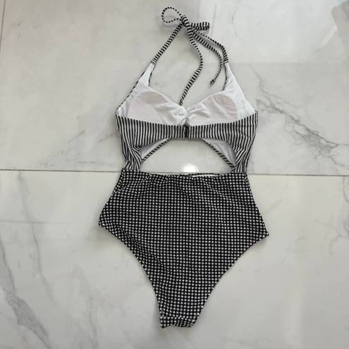 Aerie Black and White One Piece Swim