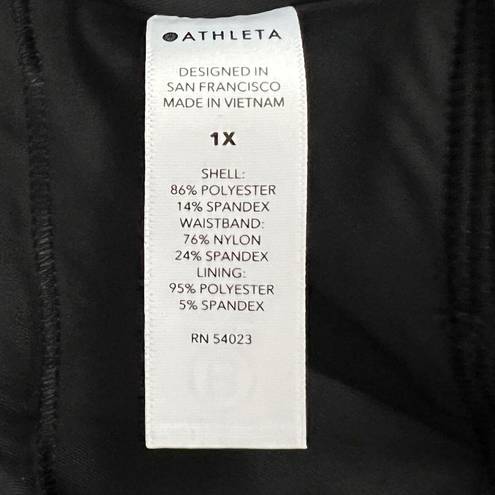 Athleta  Run With It Printed 3.5” Short Gray Black Digital Print Running Shorts