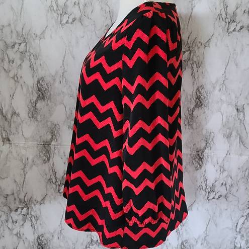 Peach Love California  chevron blouse size small