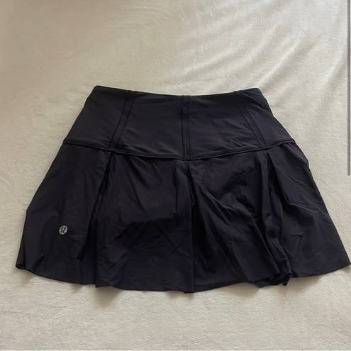Lululemon  navy blue skirt