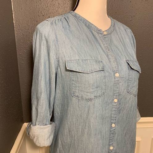 Joie Soft  dual pocket button down chambray shirt