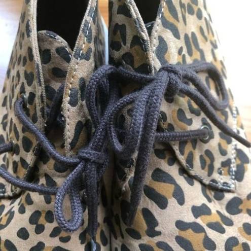 Gap  Womens Cheetah Print Midtop Sneaker Sz 8